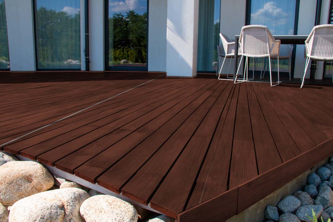 Retique ItÂ® Wood'n Finish Kit in Red Mahogany with four large containers, showing the interior top coat for wood decking.