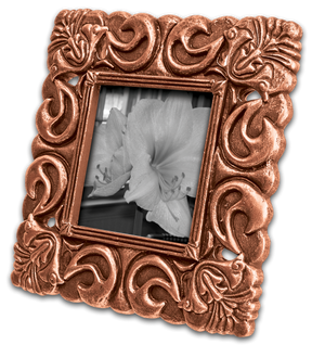 DecoArt Metallic Lustre in Champagne Ice, 1 oz bottle, showcasing a shimmering metallic paint suitable for craft projects.